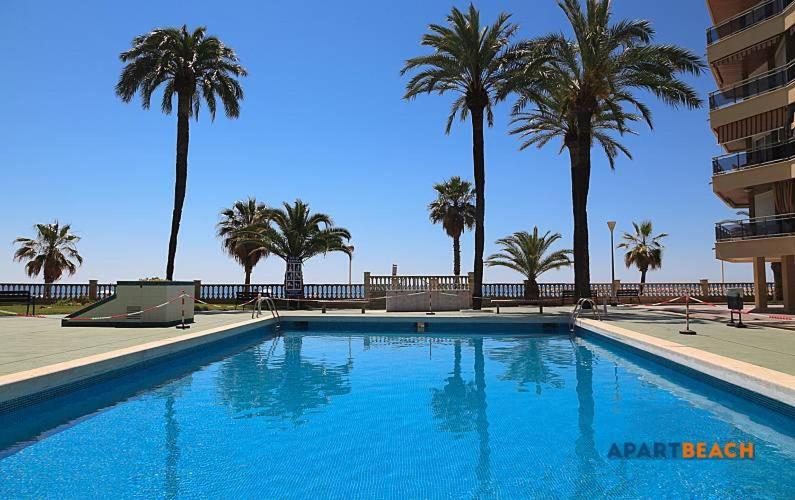 Vacaciones Frente Playa Y Climatizado Apartment Кембрилс Екстериор снимка