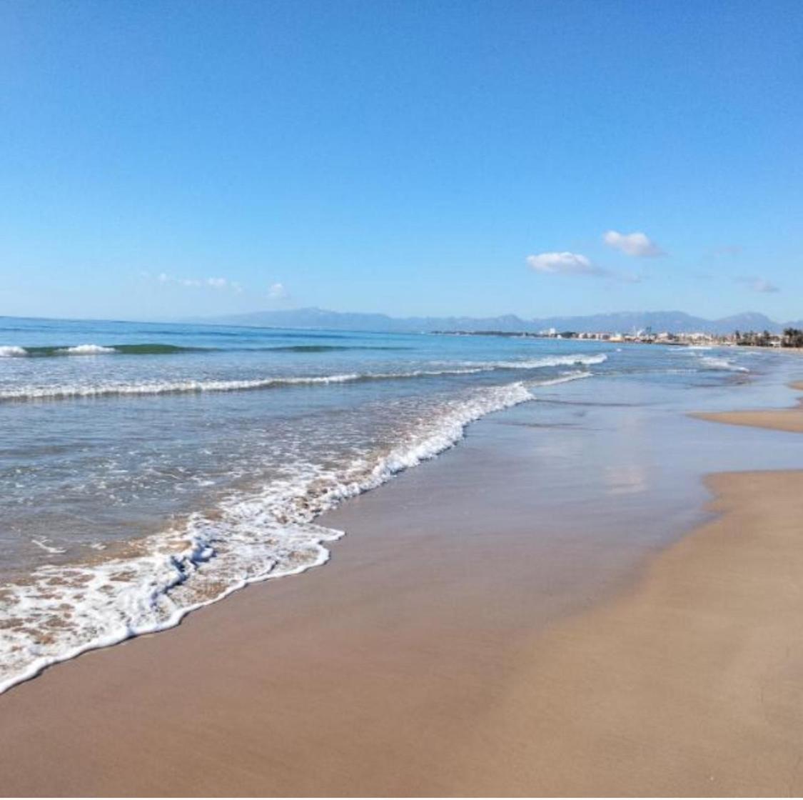 Vacaciones Frente Playa Y Climatizado Apartment Кембрилс Екстериор снимка